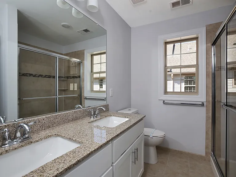 Gramercy Townhomes - 205 — Photo 14