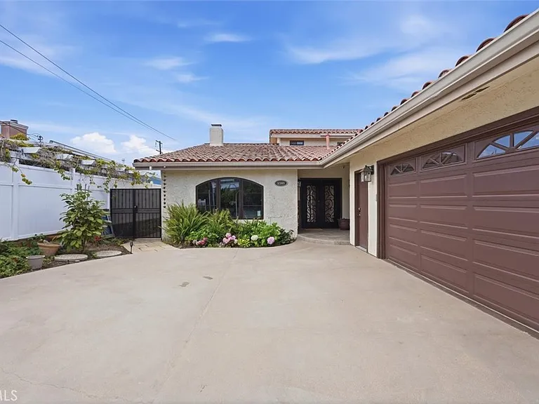5348 Doris Way — Photo 2