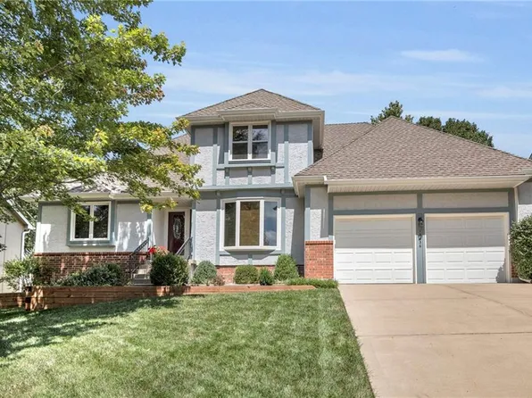 13636 W 75th Pl, Lenexa, KS 66216