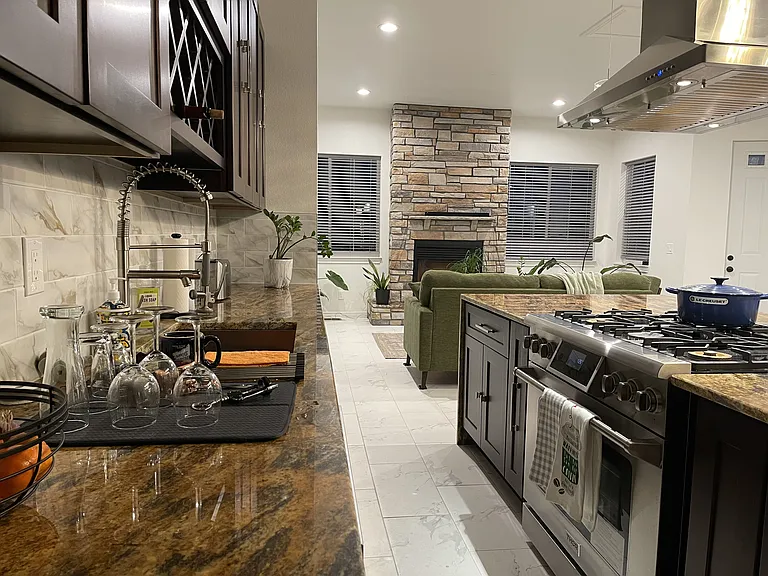6631 Hooker St — Photo 11