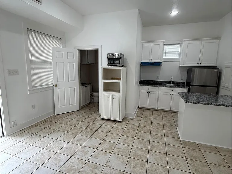 5201 Leeland St #B — Photo 4
