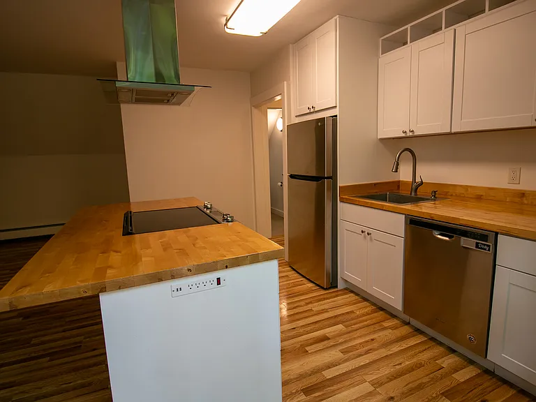 1600 Spring Valley Rd — Photo 4