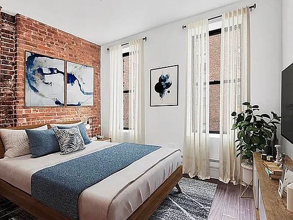 4th image of 640 10th Ave APT 2S