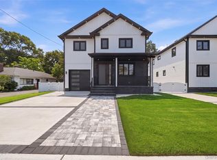 24 Surrey Lane, Valley Stream, NY 11580