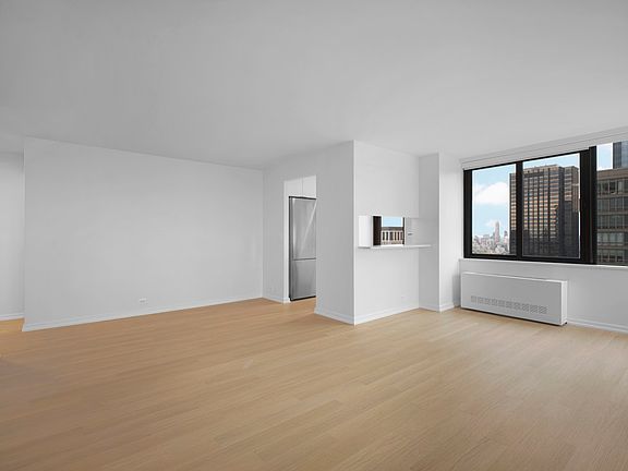 5th image of 124 W 60th St APT 28D