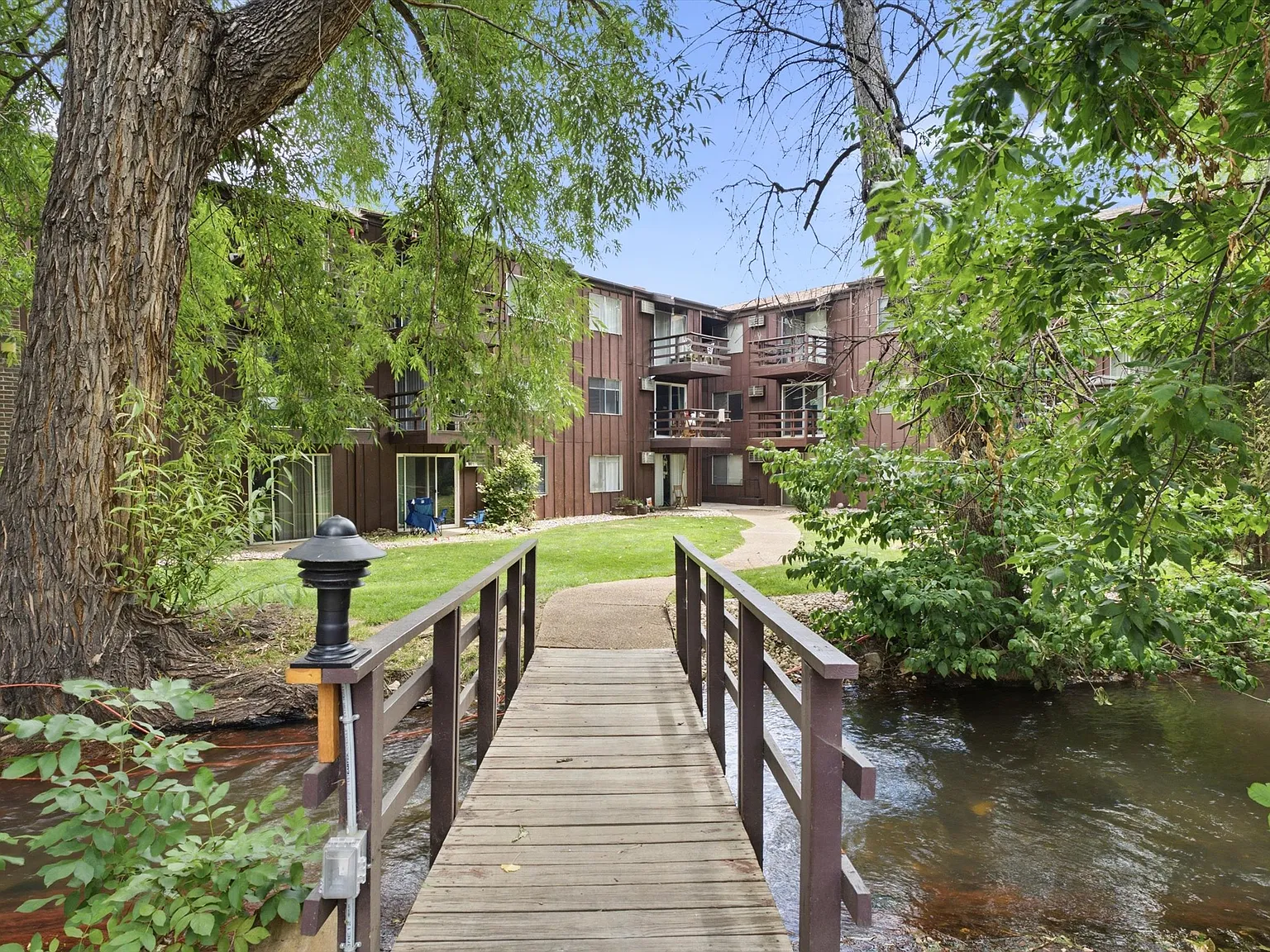 1 bed, 650 sqft, $1,695 — Photo 2