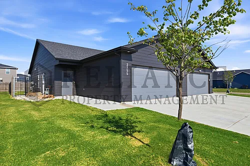 2755 S Greenleaf St Photo 1