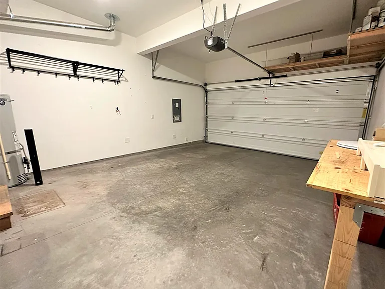 20672 SW Edgemont St — Photo 33