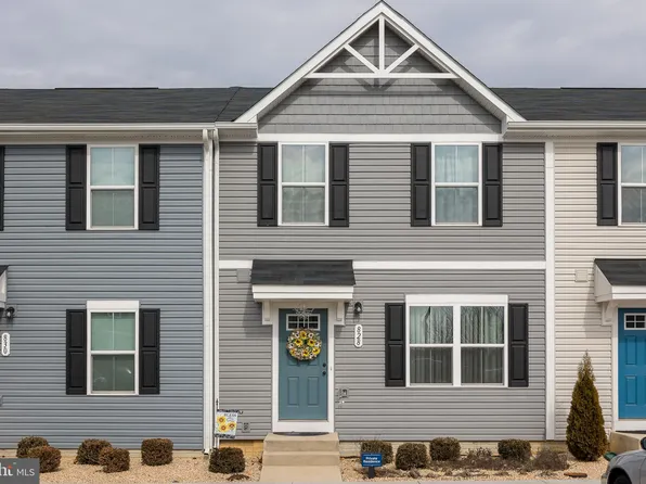 828 Carson Cir, Grottoes, VA 24441