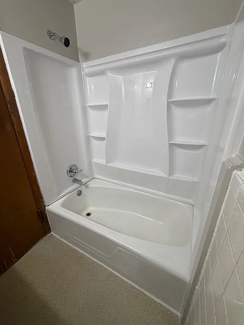 3 bed, 1.5 bath, 850 sqft, $1,250 — Photo 3