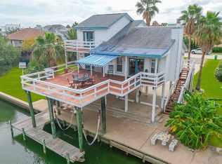 1426 Tiki Dr, Tiki Island, TX 77554