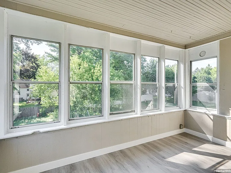 1111 Oviatt St, Kaukauna — Photo 6