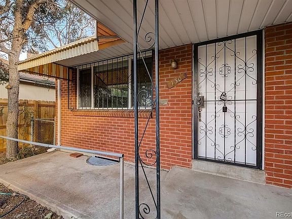 Front patio to watch sunsets!