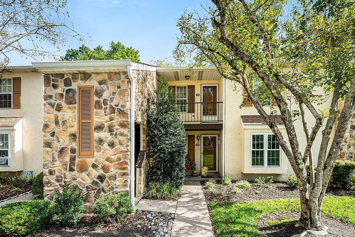 1 bed, 1.0 bath, 1146 sqft, $2,000 — Photo 1