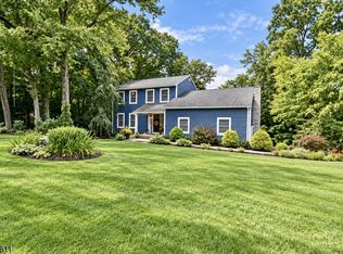 21 Fall Dr, Stockholm, NJ 07460