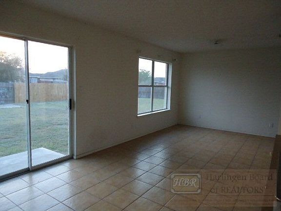 4th image of 2801 Foxtail Palm Dr