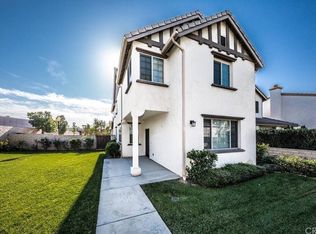 878 Calaveras Way, Corona, CA 92878