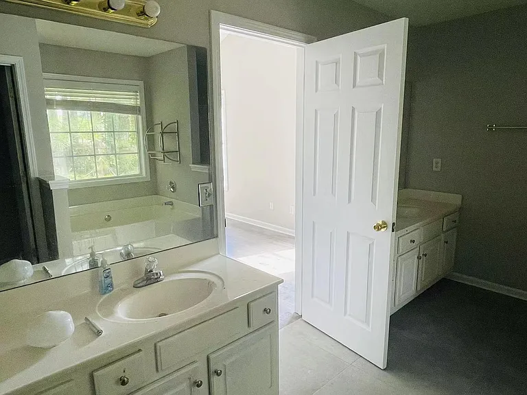 345 Shadetree Ln — Photo 11