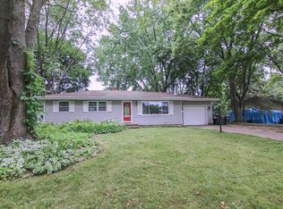 2102 Iris Ln, Madison, WI 53711