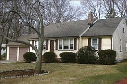5th image of 47 Benvenue Ave