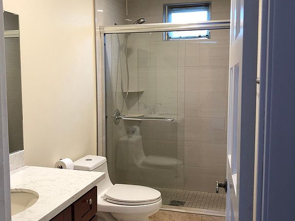3rd image of 219 Arroyo Dr