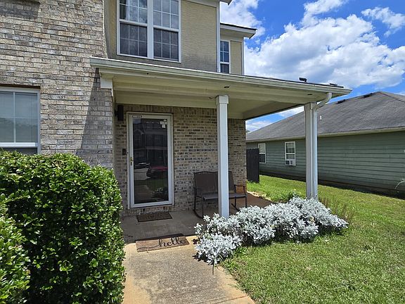 3rd image of 10930 Cimmaron Ct