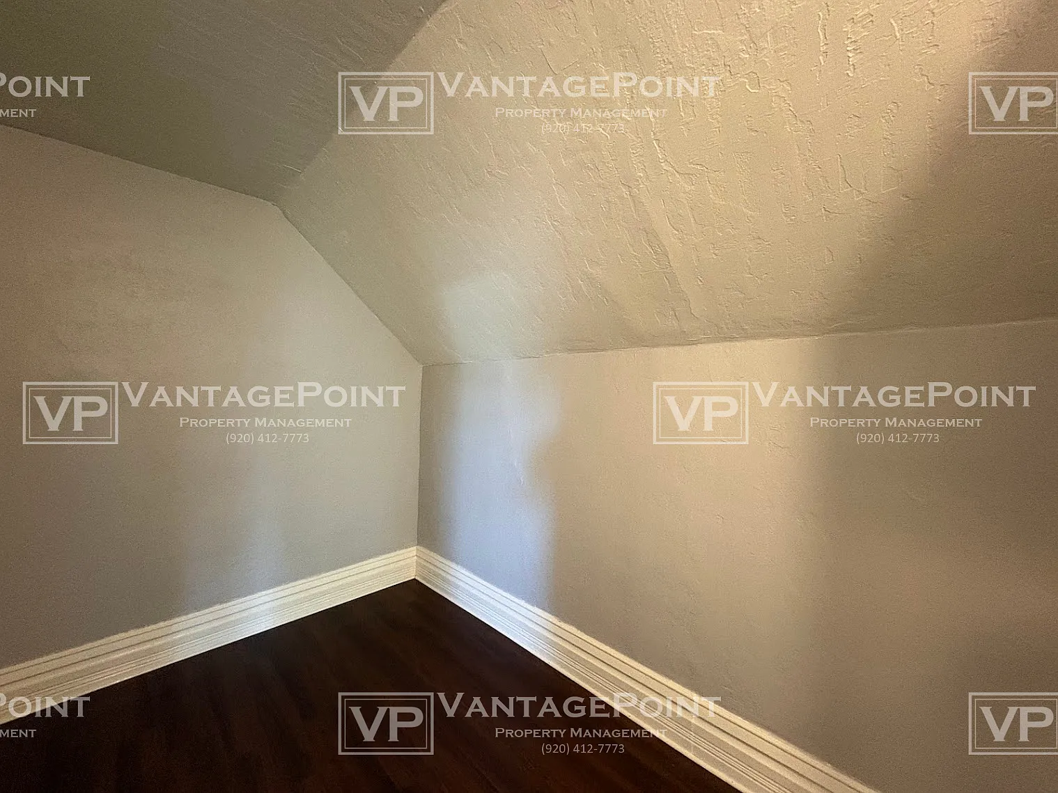840 Shawano Ave - C — Photo 3