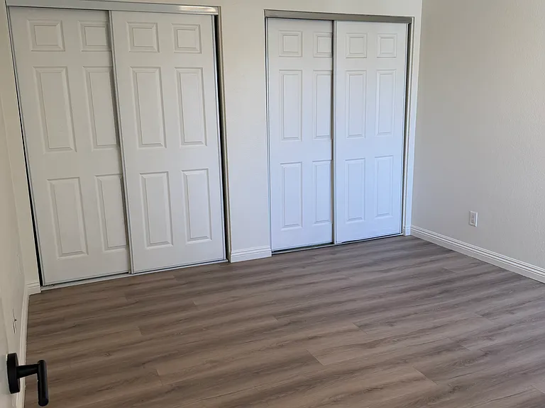 1801 W Victory Blvd #109 — Photo 5