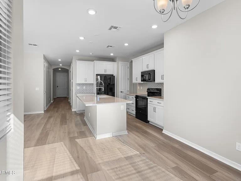 24094 N 162nd Ln — Photo 9