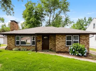 14 Reasor Dr, Saint Louis, MO 63135