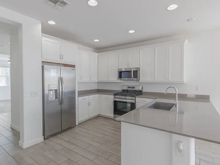 36610 W Mediterranean Way — Photo 7
