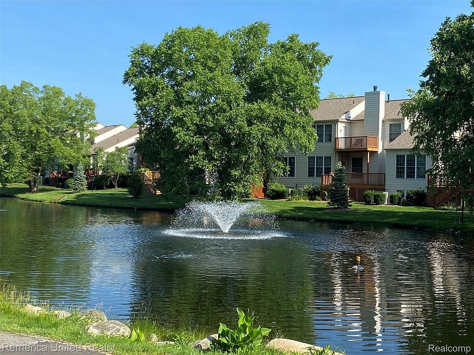 39656 Village Run Dr, photo 28