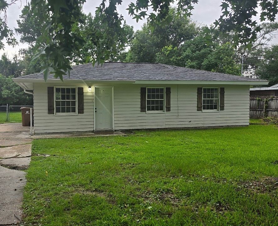 1st image of 203 Larosa Rd