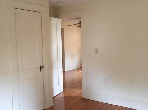 9 Suffield St Floor 1, Windsor Locks, CT 06096