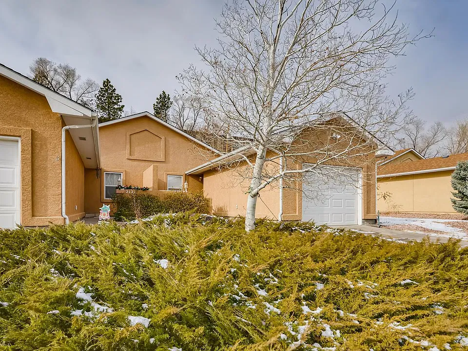 2123 Montezuma Rd