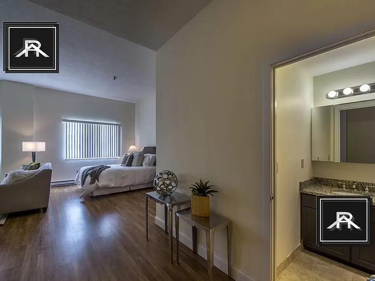 1077 Commonwealth Ave #209 — Photo 6