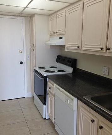 5th image of 2201 S Ocean Dr APT 304