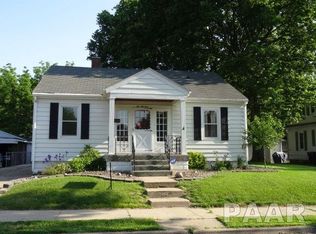 1014 Hamilton St, Pekin, IL 61554