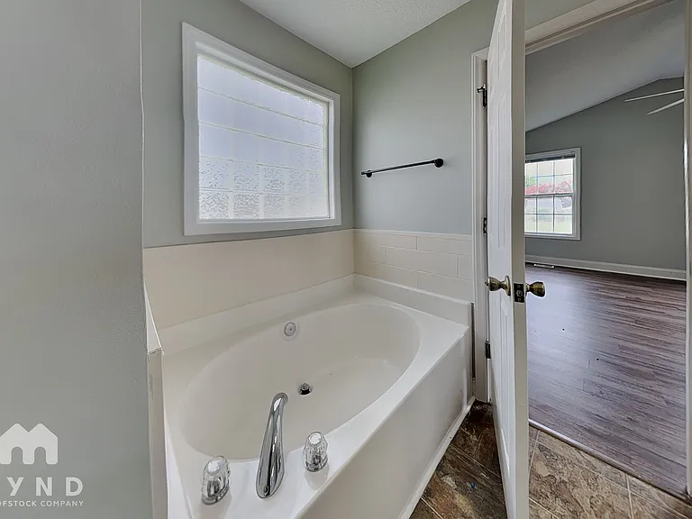 54 Pedernales Dr — Photo 12