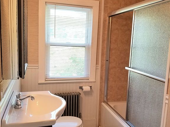 5th image of 101 E Main St #2A