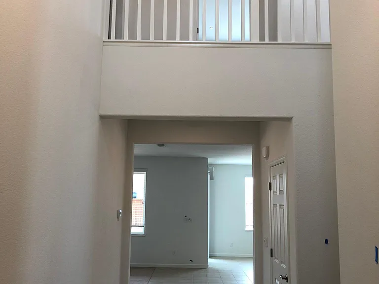 4033 Southampton St — Photo 4