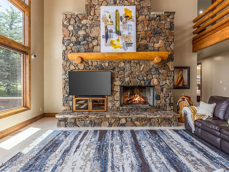 2600 Meadows Dr — Photo 14