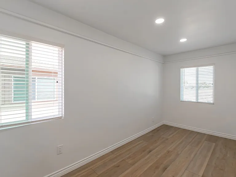 1X-16724 16730 Crenshaw Blvd — Photo 24