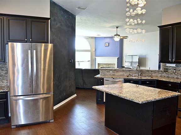 3rd image of 224 Rolling Springs Ln