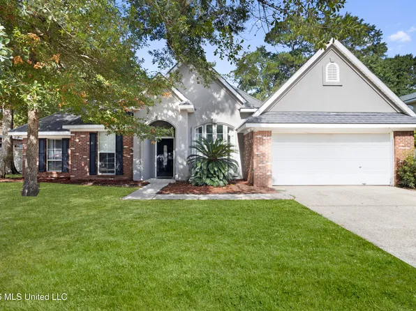 2255 Club Moss Cir, Biloxi, MS 39532
