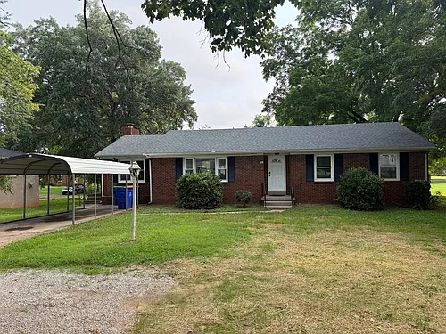 754 N Main St Photo 1