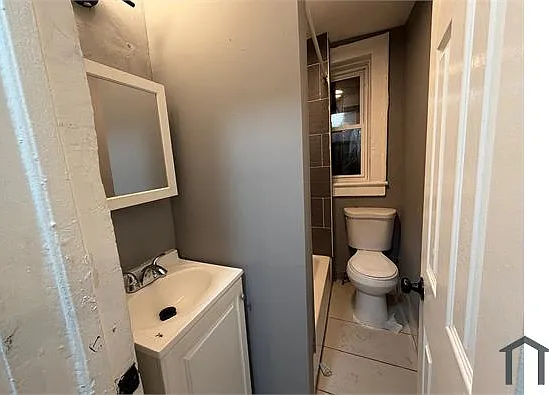 717 Arlington Ave #1B — Photo 3