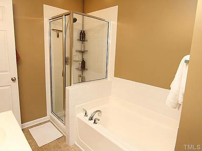 11701 Coppergate Dr #106 — Photo 7
