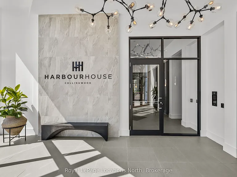 31 Huron St — Photo 2