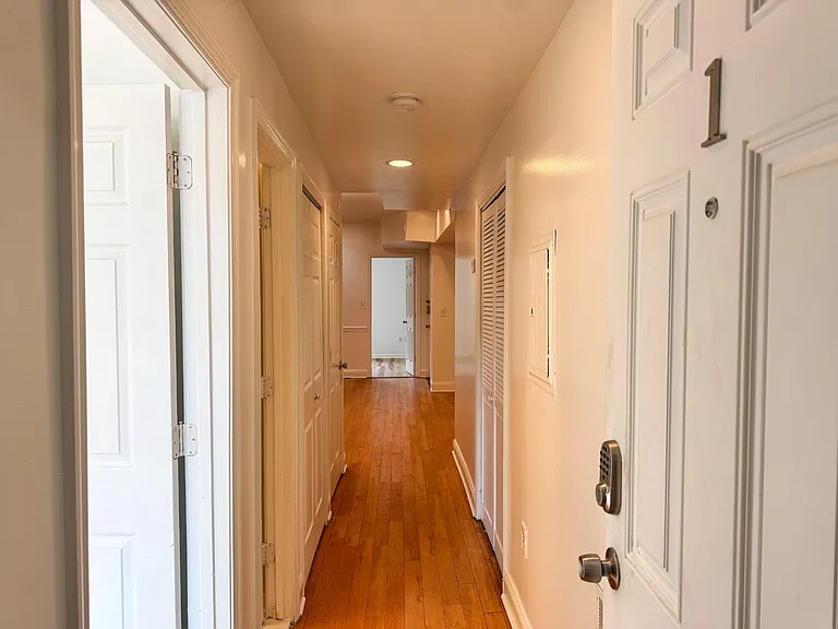 1652 W Virginia Ave NE #1 — Photo 4